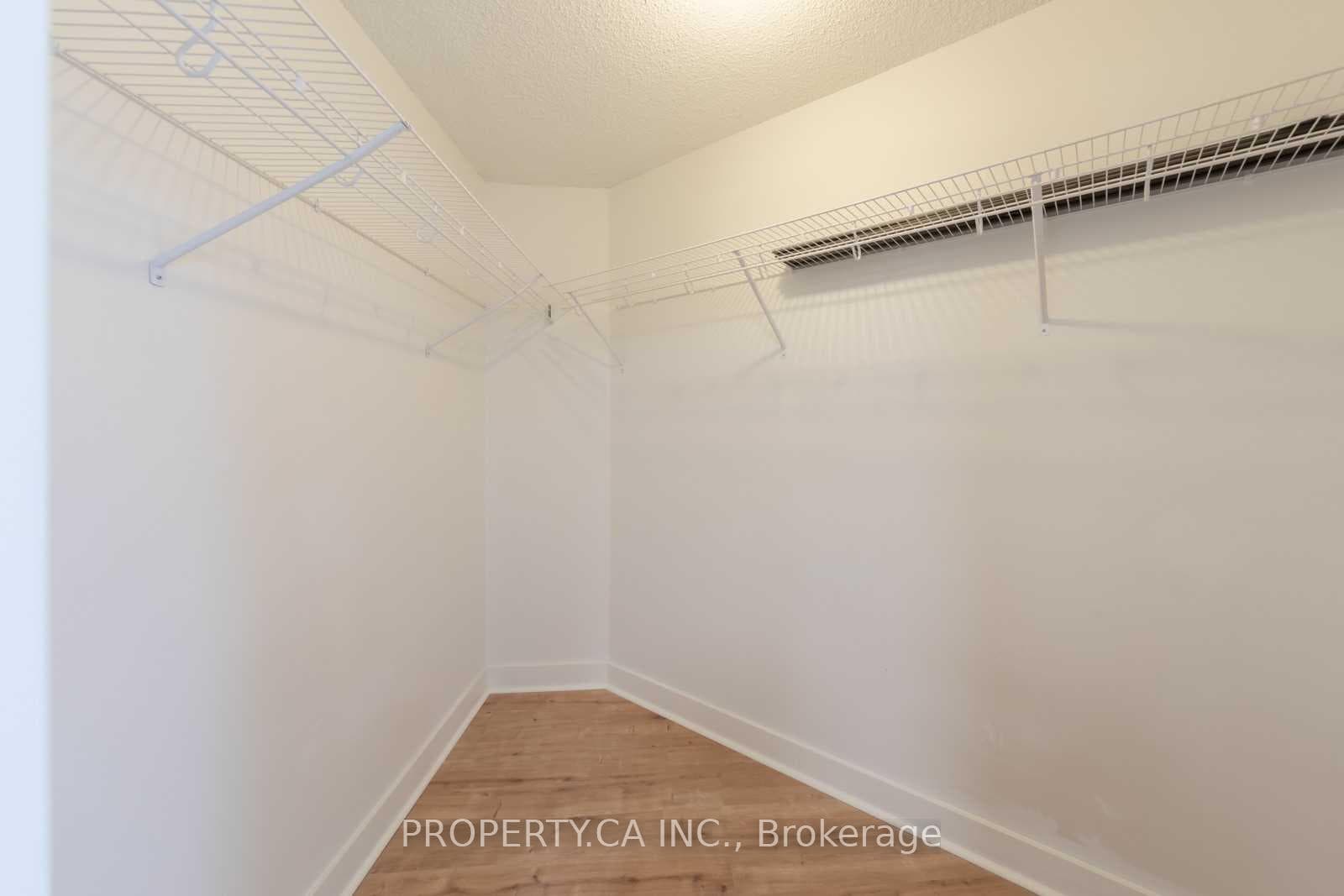 280 Simcoe Street Unit 705A photo 24