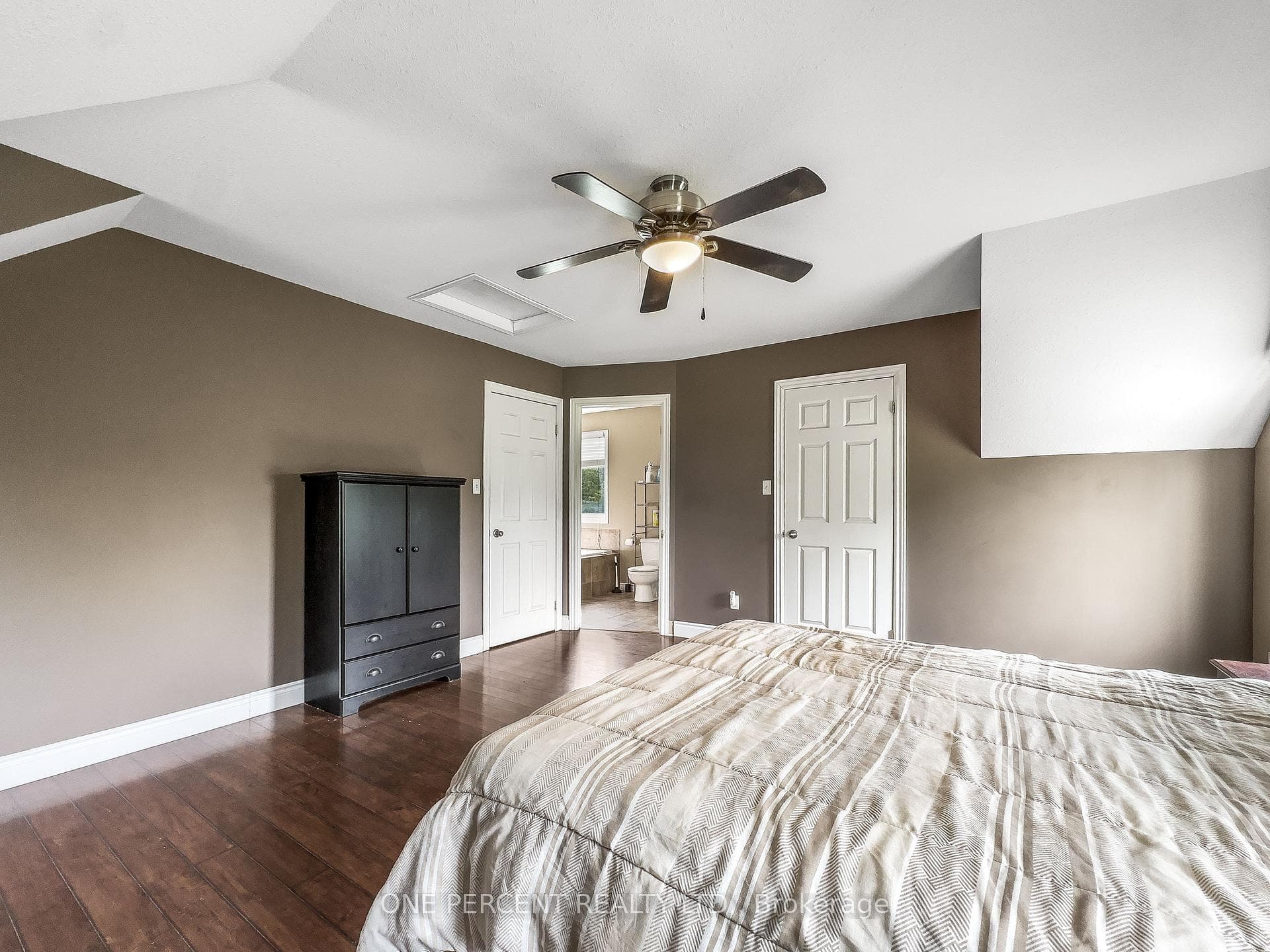 30 Woodridge Drive photo 22