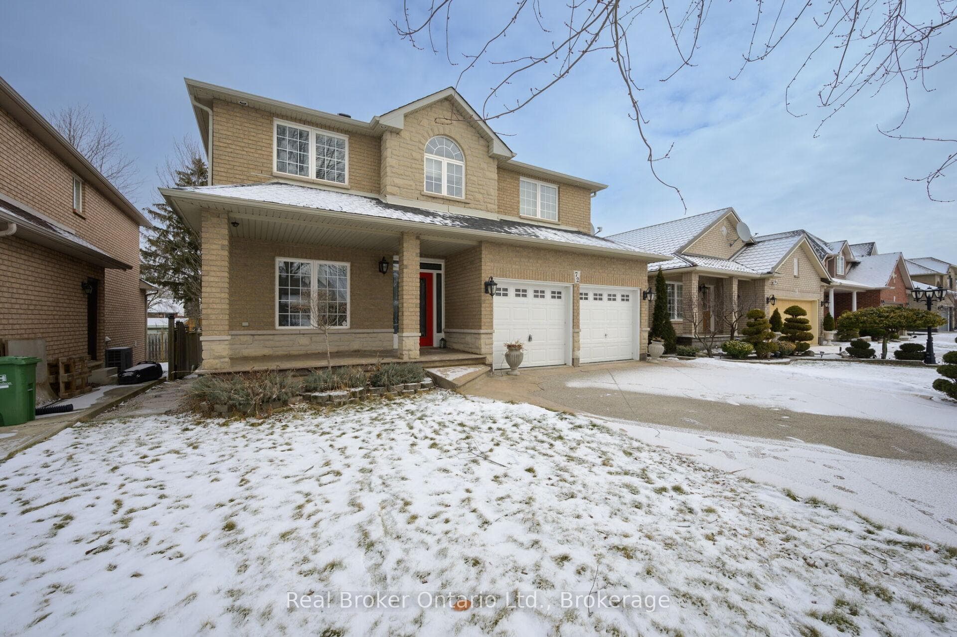 72 Sidney Crescent photo 2