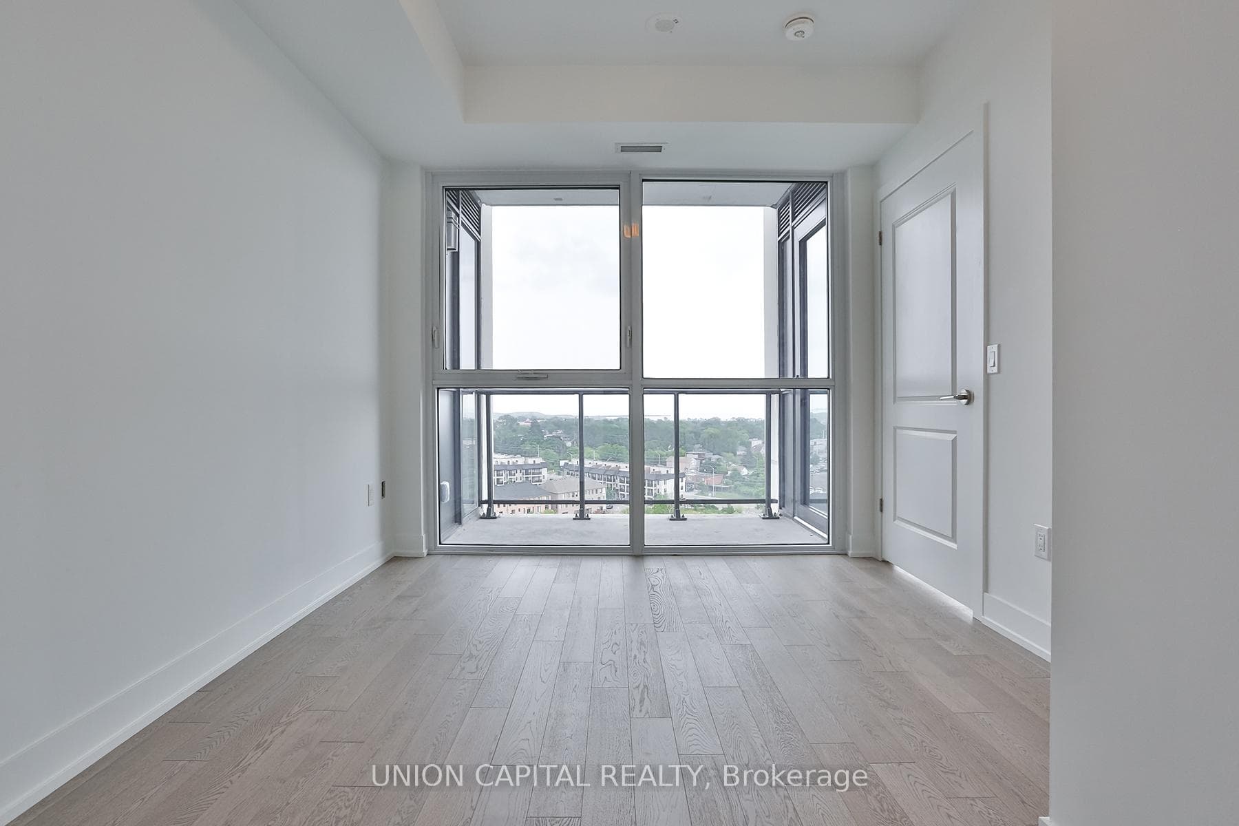 1063 Douglas Mccurdy Comm Circle Unit 1104 photo 14