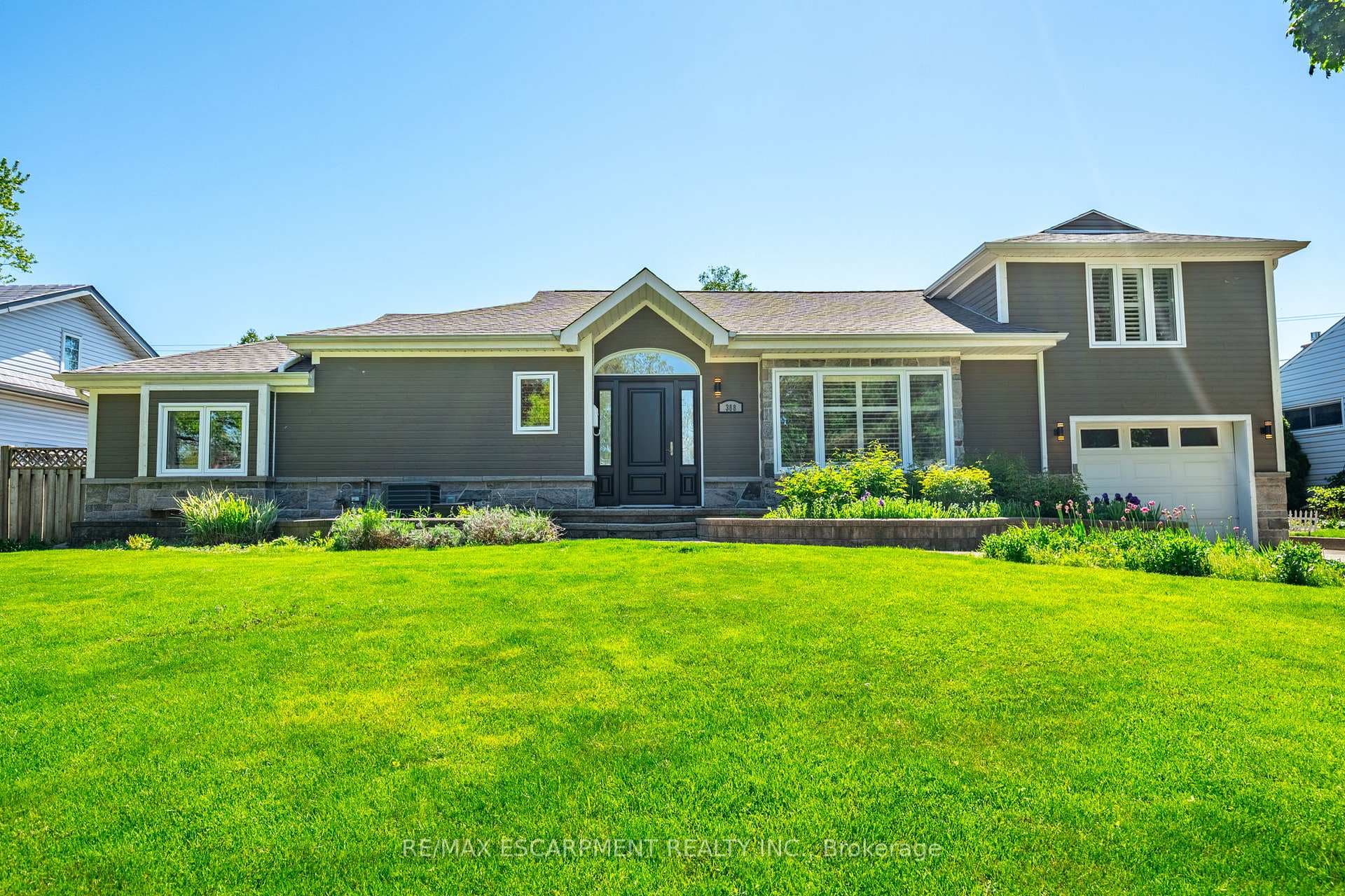 388 Wilson Avenue photo 1