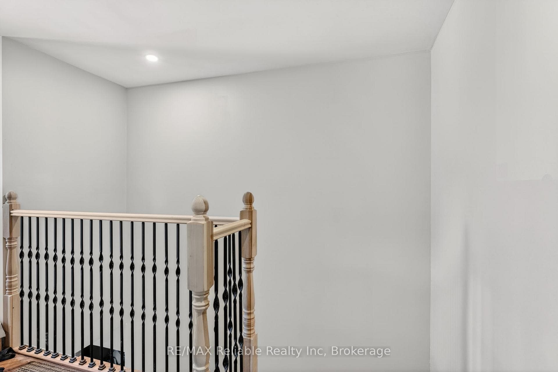 43841 Cranbrook Road photo 31