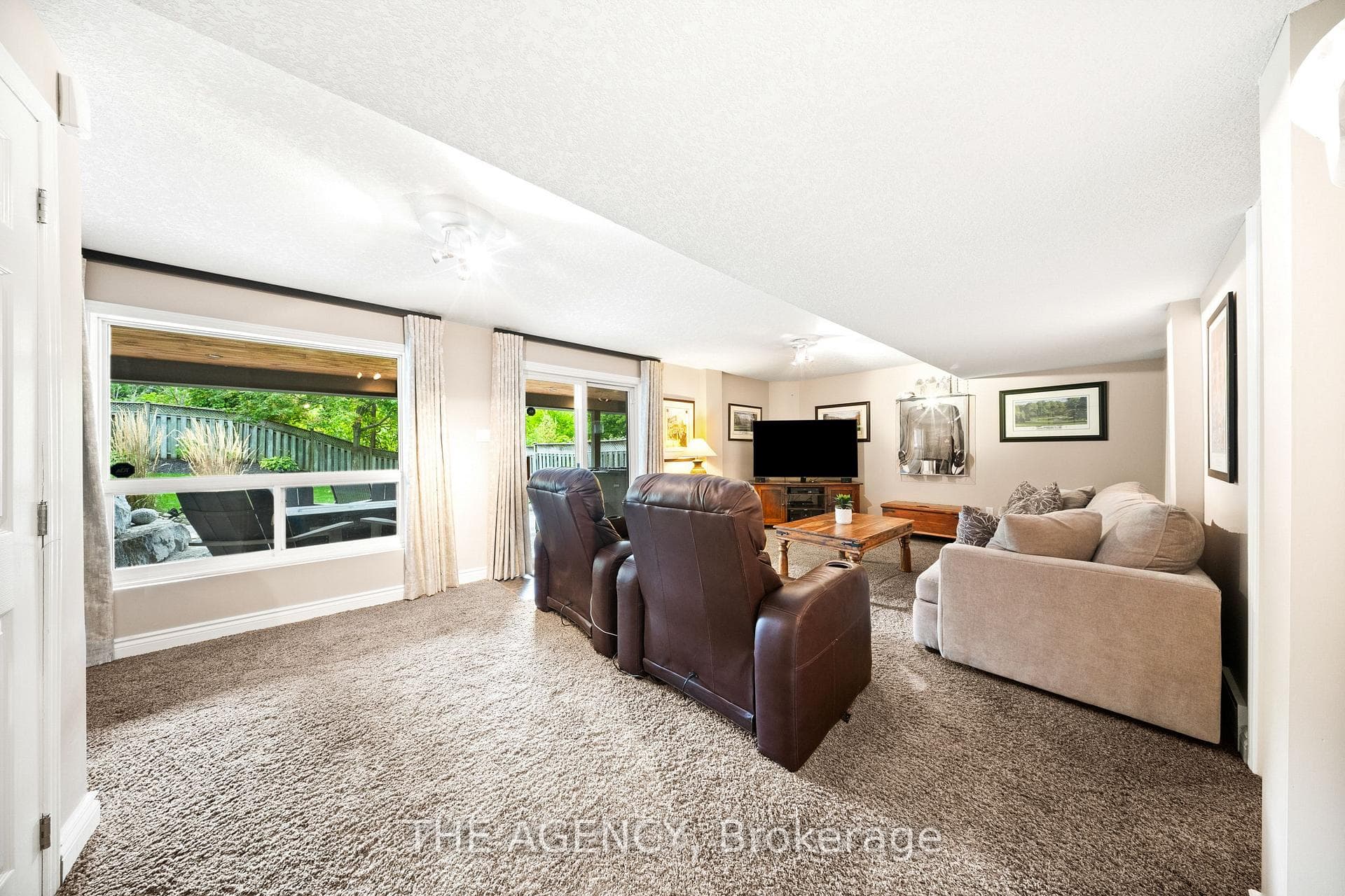 144 Endeavour Drive photo 18