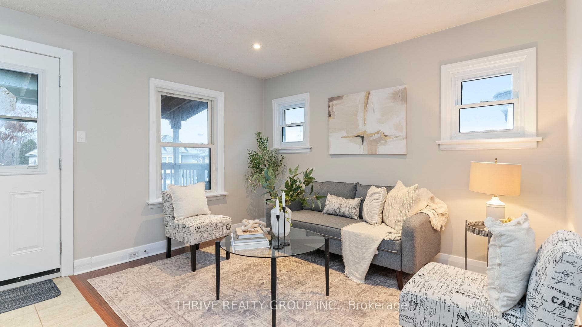 894 Hamilton Road photo 6