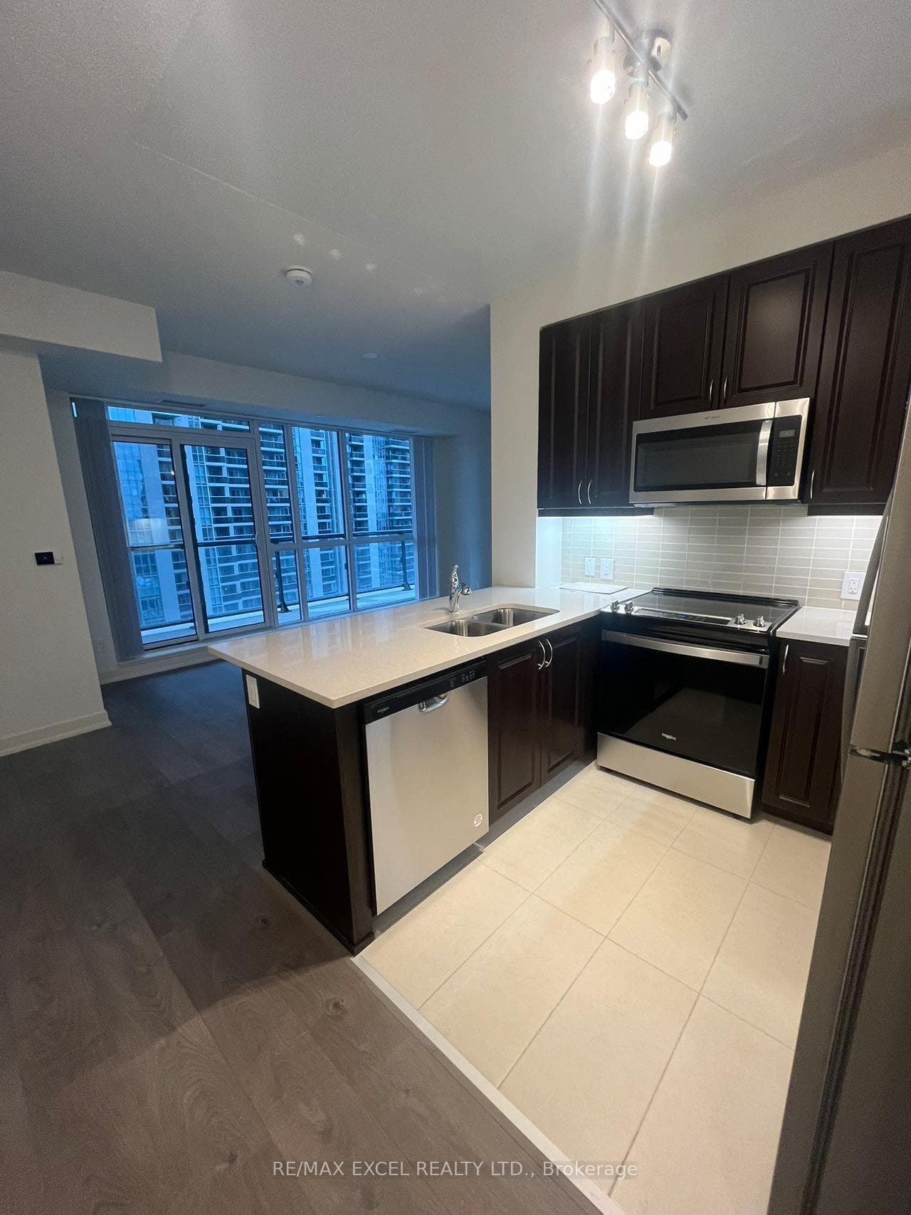 4955 Yonge Street Unit 1617 photo 11