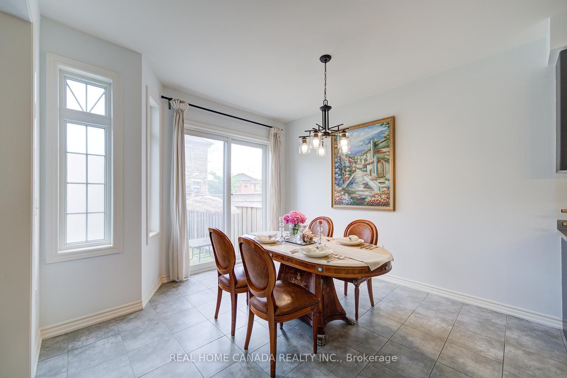 1491 Chretien Street photo 17