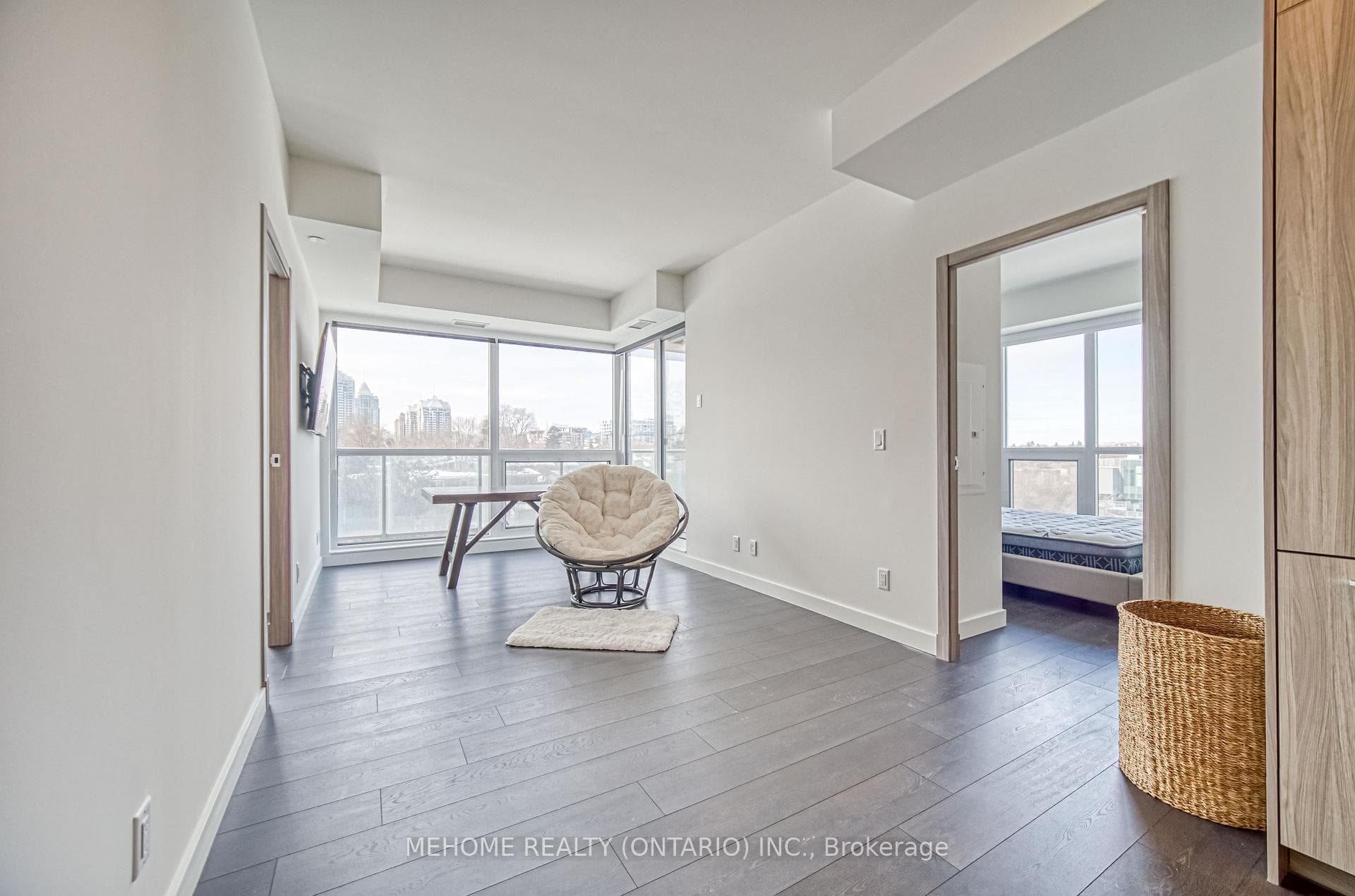 25 Mcmahon Drive Unit 709 photo 13