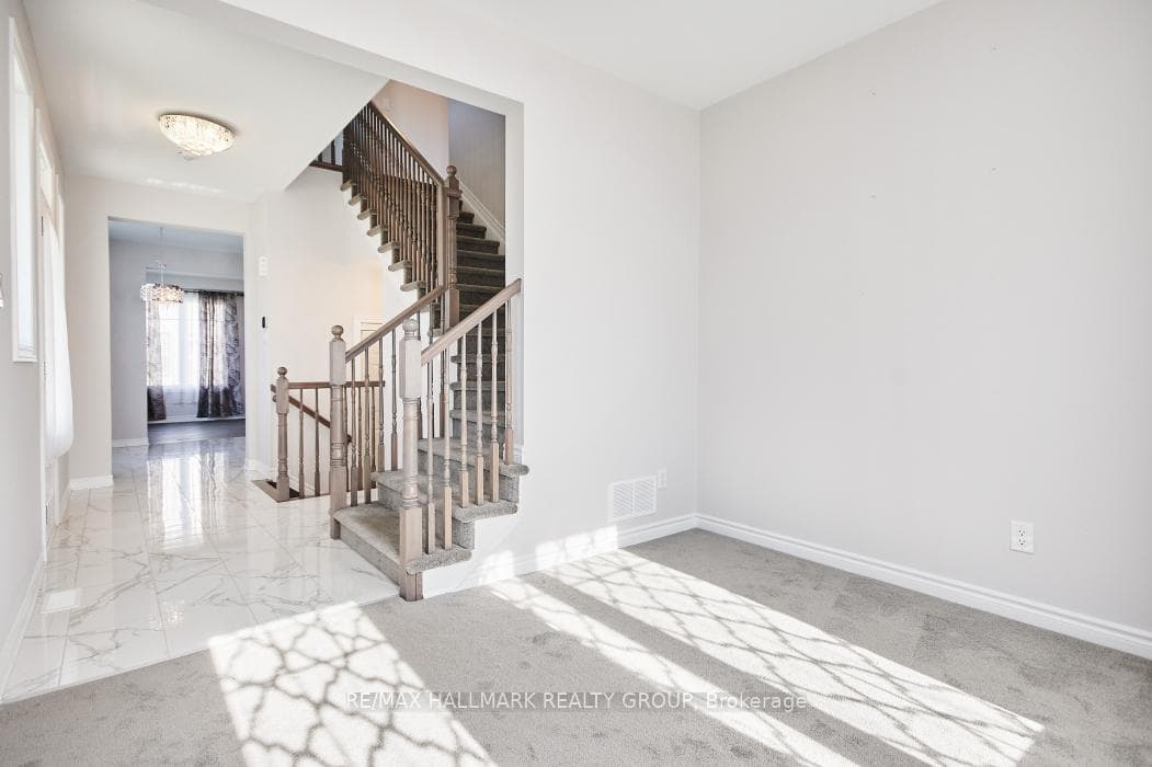 221 Merak Way photo 6