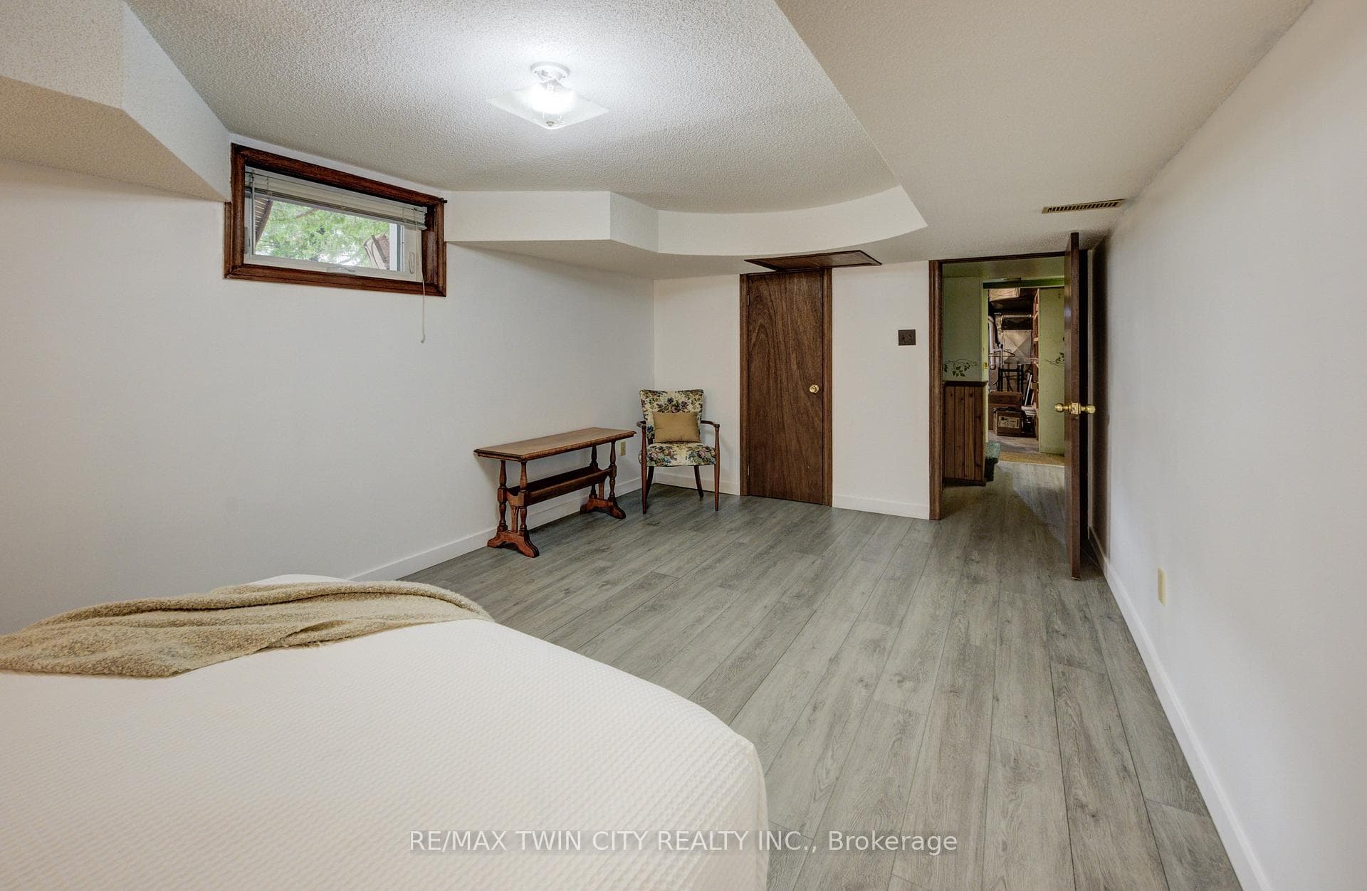 208 Montgomery Road photo 28