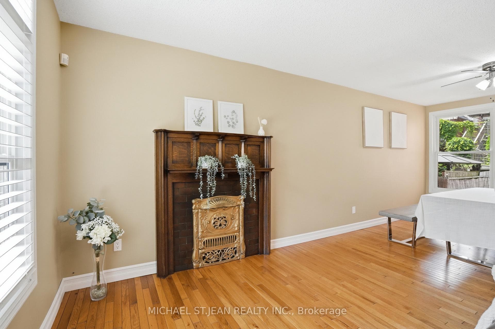 19 Huntley Street photo 10