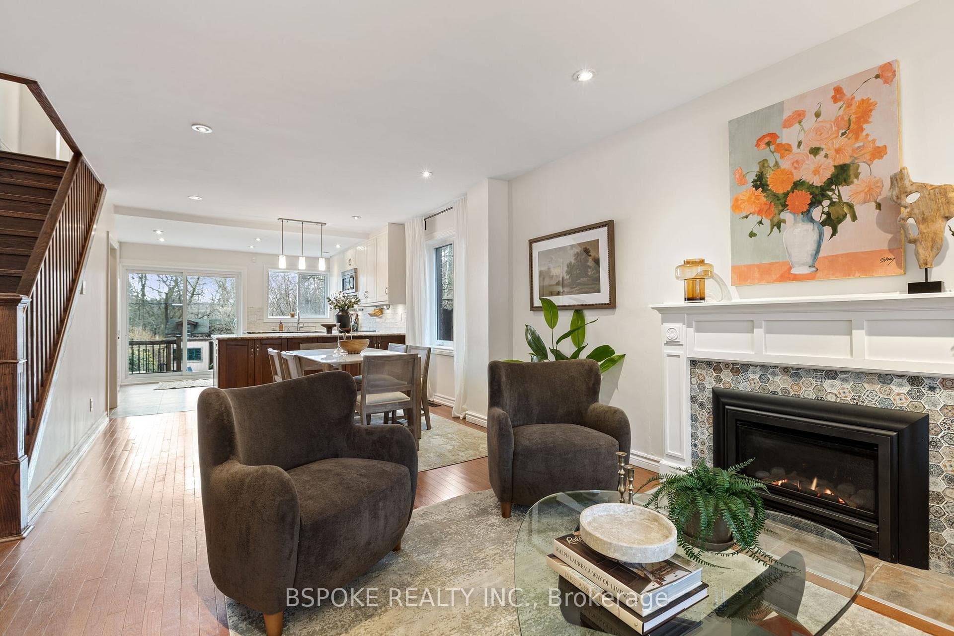 291 Gainsborough Road photo 8