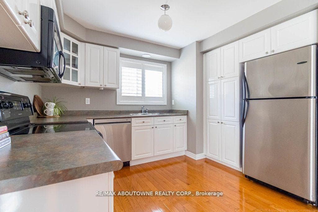 2340 Parkhaven Boulevard Unit 10 photo 13