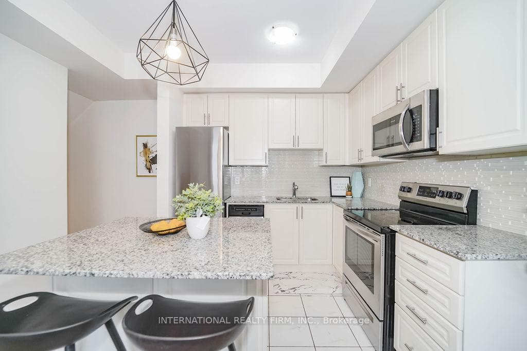 26 Fieldway Road Unit 39 photo 7