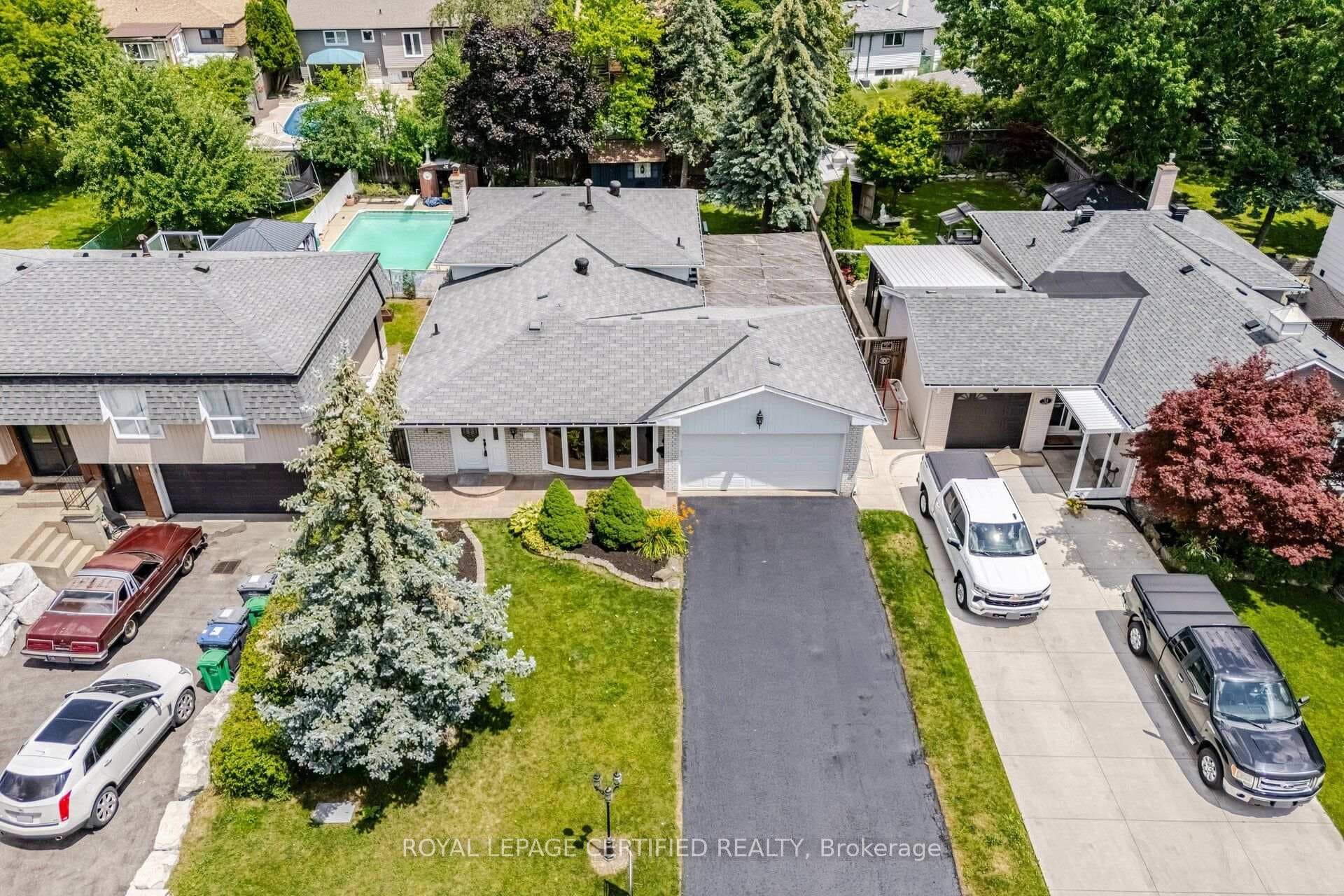 33 Grassmere Crescent photo 5