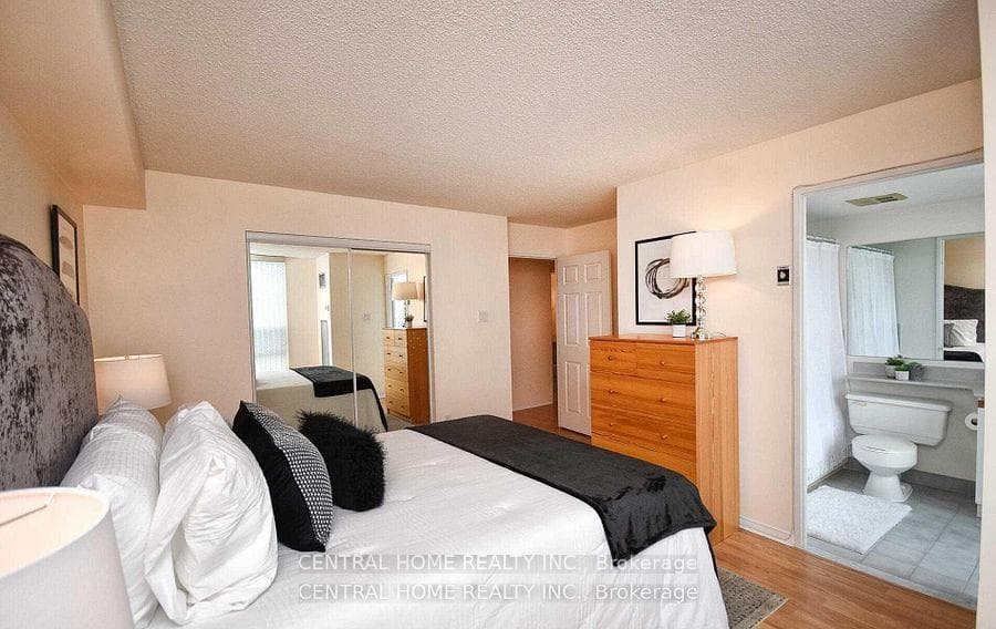 7825 Bayview Avenue Unit 502 photo 13