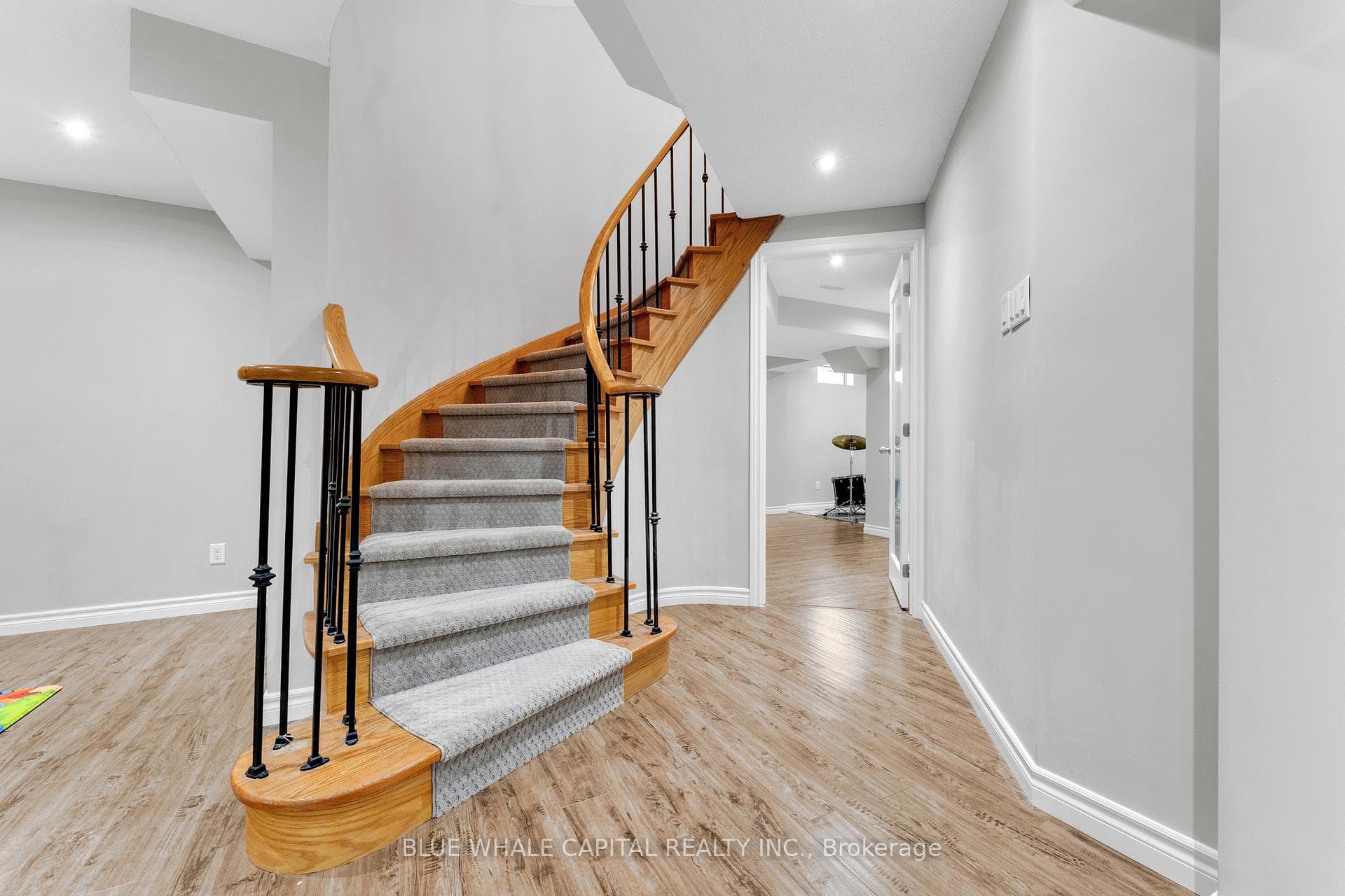 133 Orchard Hill Boulevard photo 34