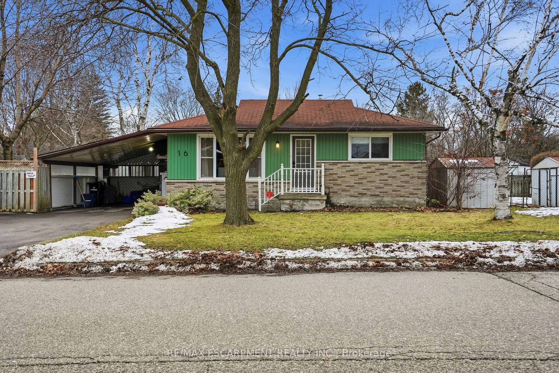 16 Alison Avenue photo 2