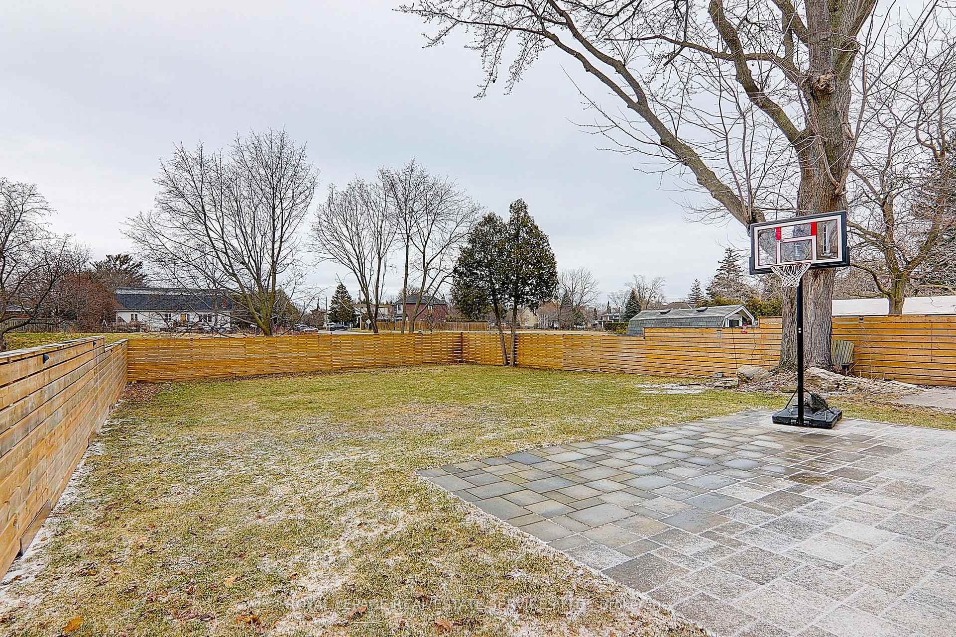 285 Bronte Road photo 39