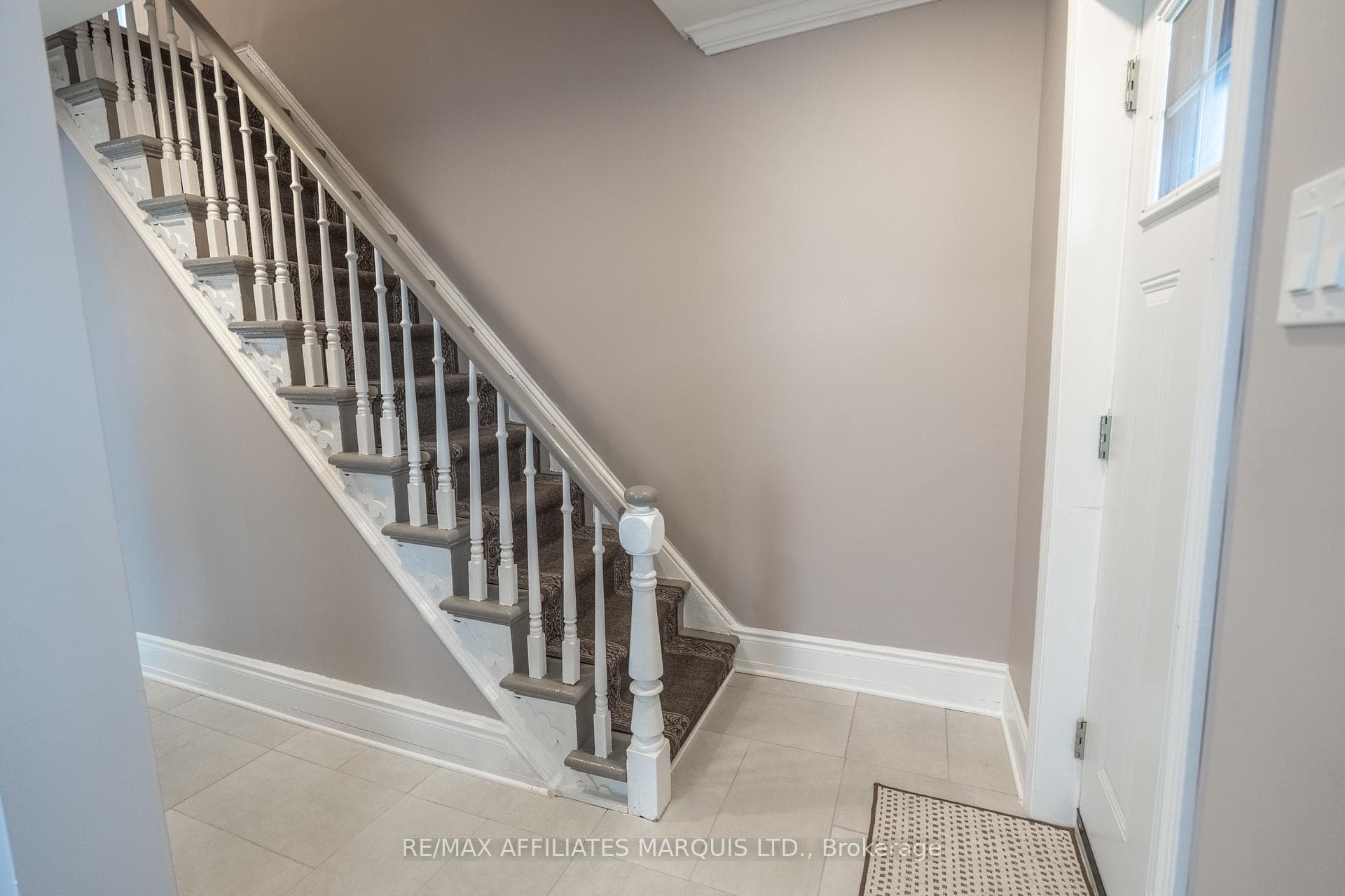 2 Whitehead Avenue photo 9