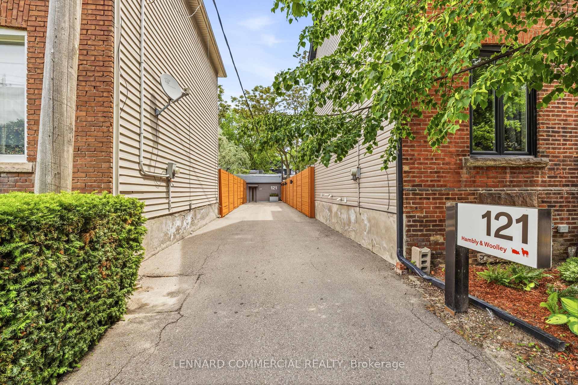 121 Logan Avenue photo 32