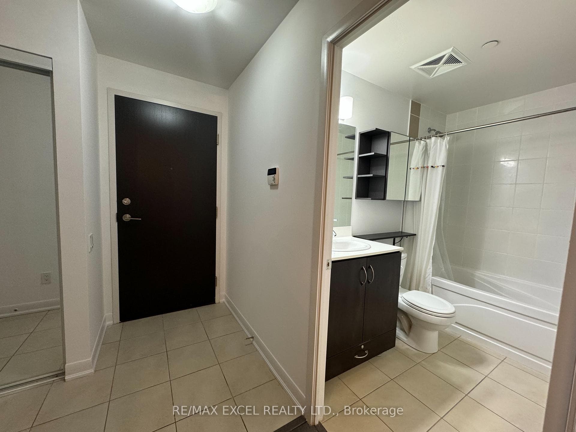 5168 Yonge Street Unit 2502 photo 6