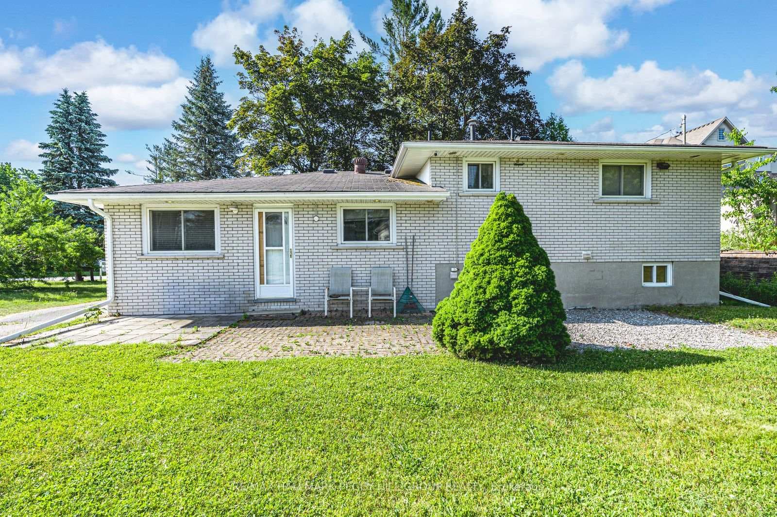 223 Phillips Street photo 10