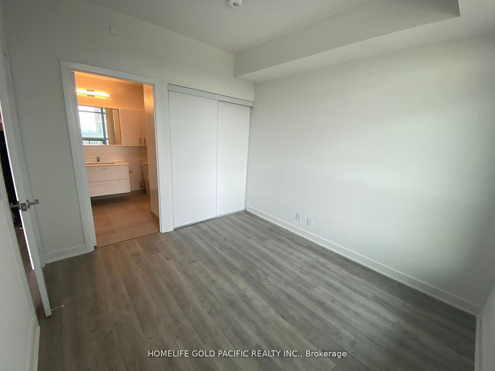 50 Upper Mall Way Unit 1004 photo 5