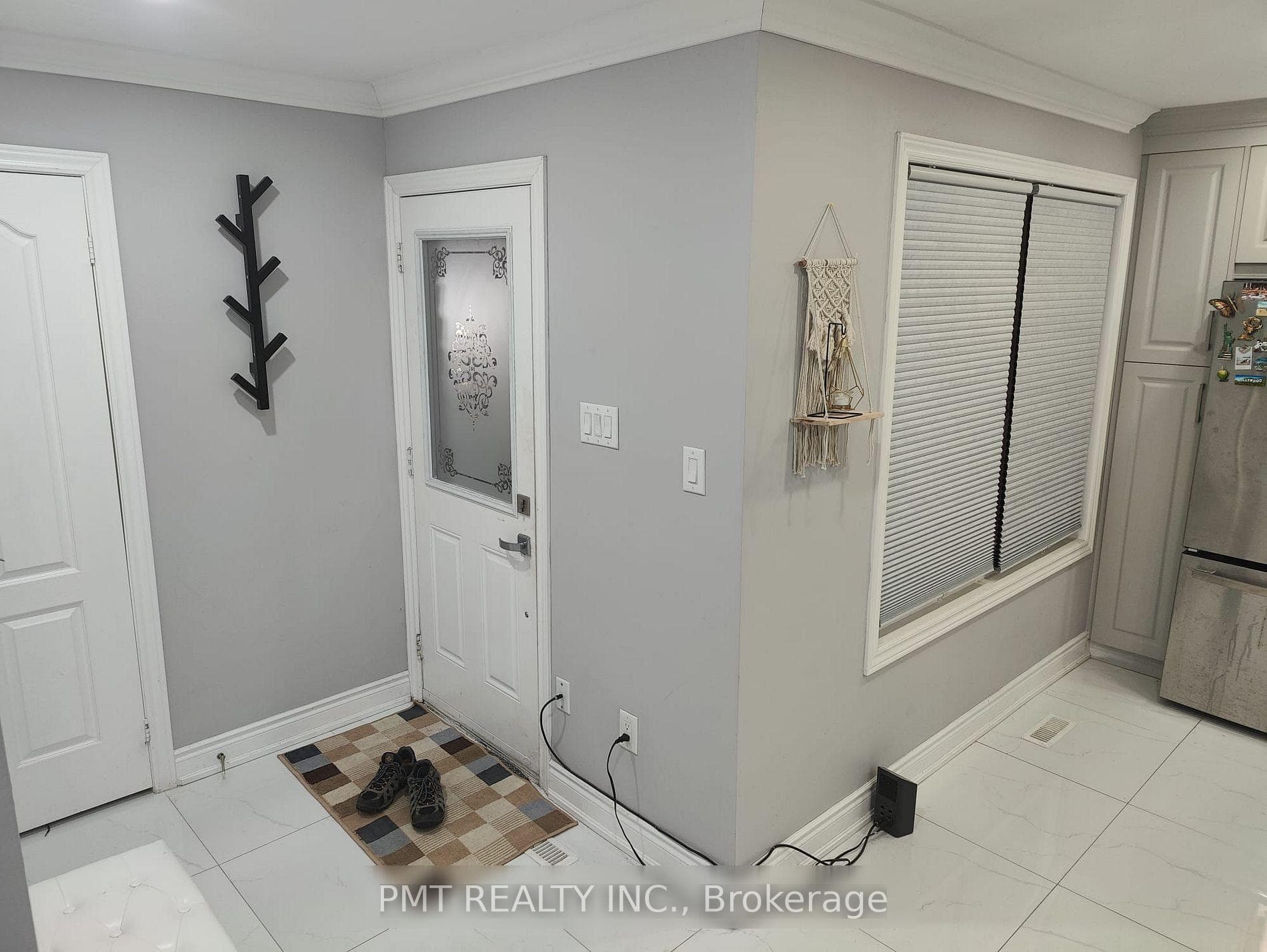 73 Greene Drive photo 1
