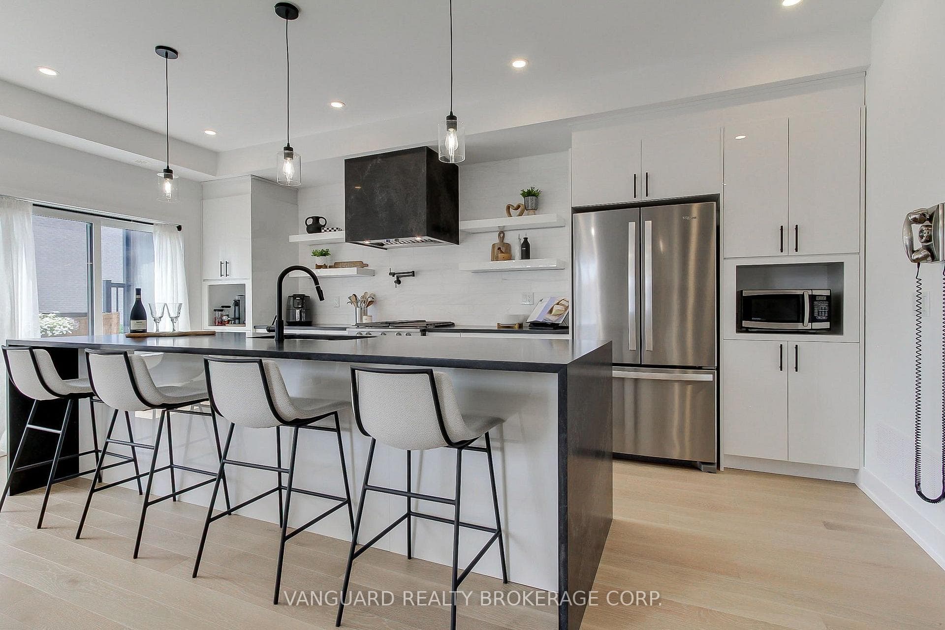 146 Landsbridge Street photo 8