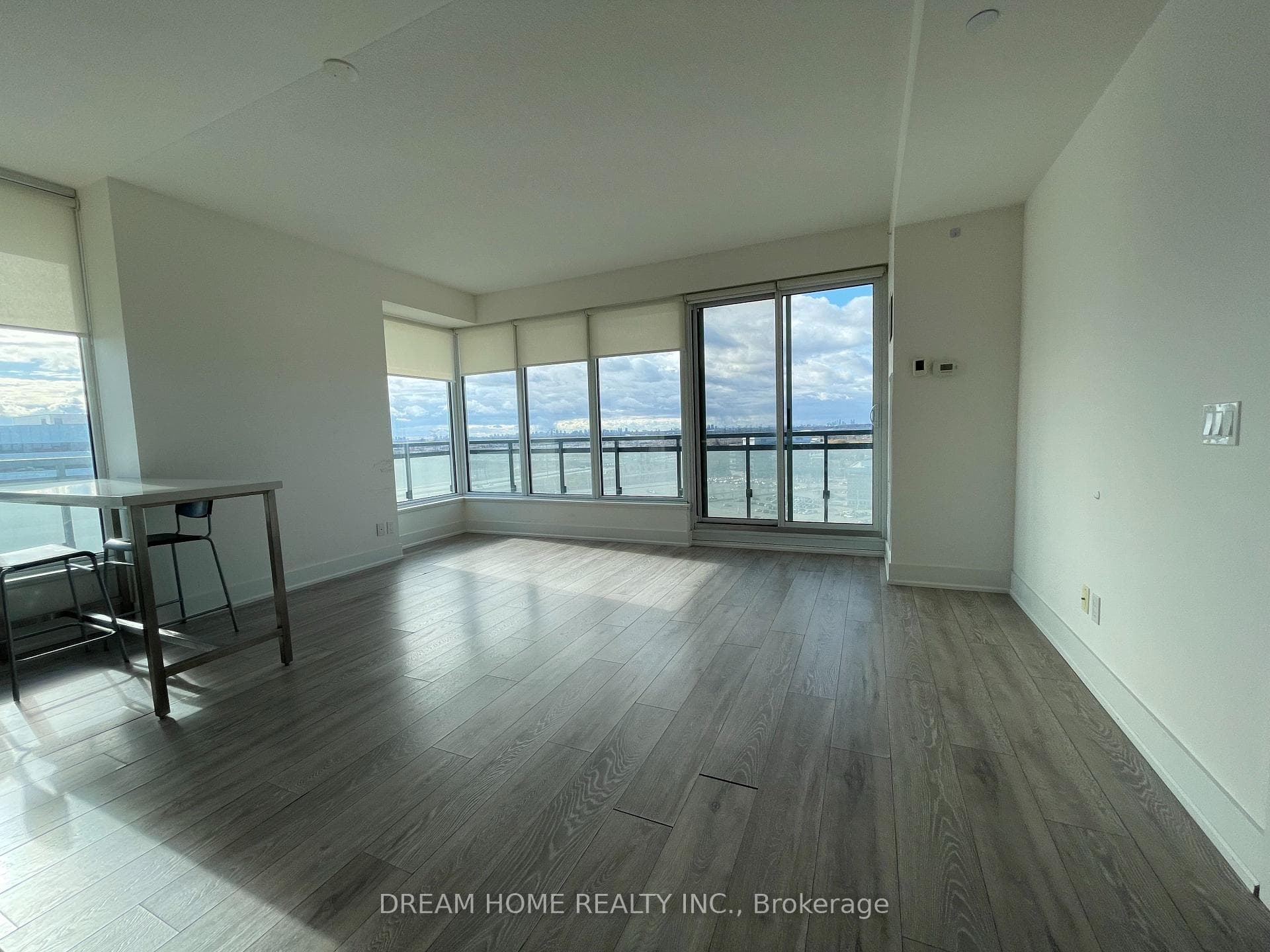 8081 Birchmount Road Unit 1505 photo 4