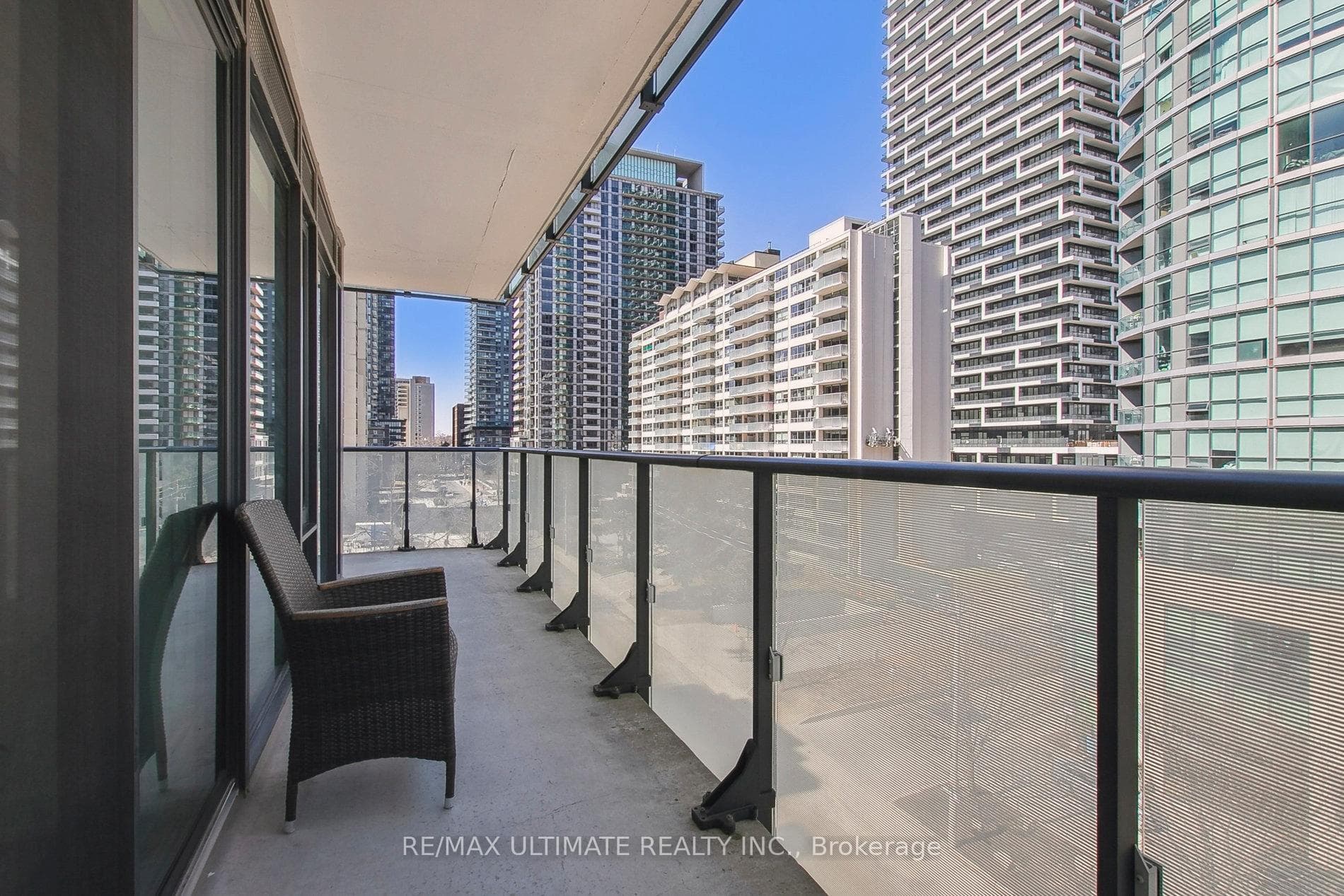 161 Roehampton Avenue Unit 601 photo 35