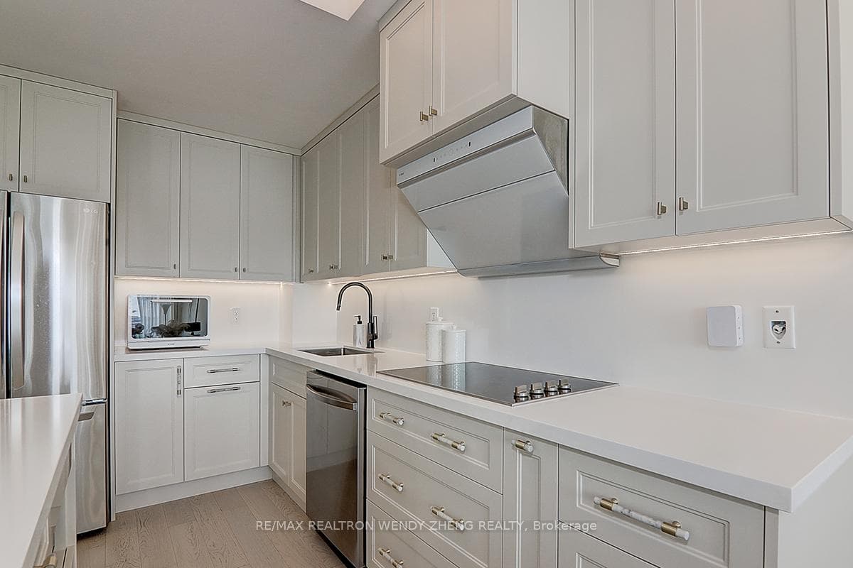 8110 Birchmount Road Unit 905E photo 7