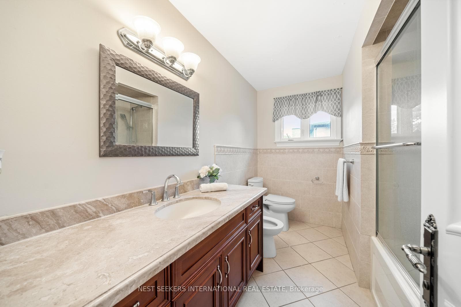 51 Ellis Avenue photo 12