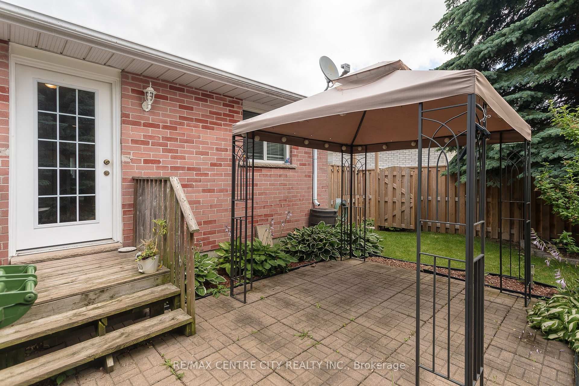 373 Chestnut Street photo 34