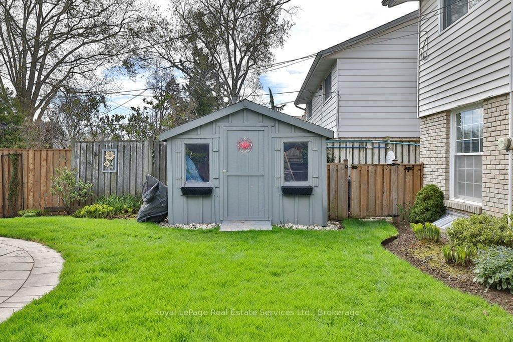 5133 Bayfield Crescent photo 41