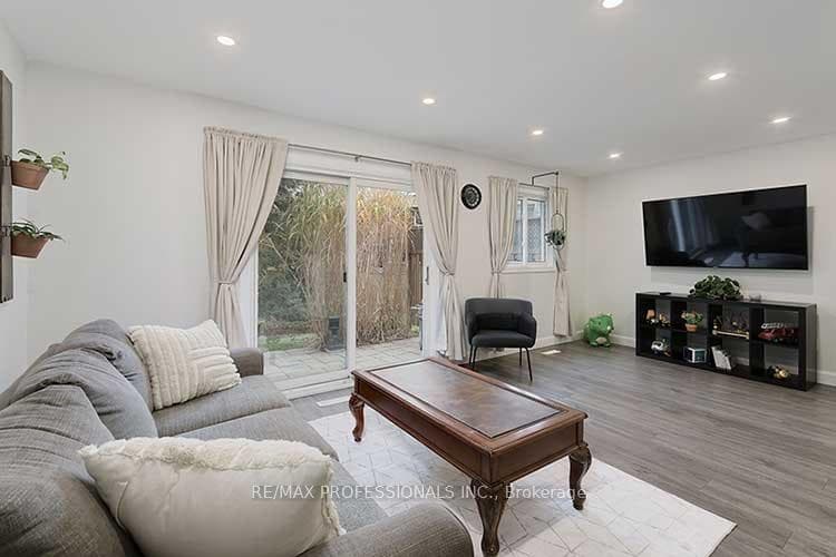 650 Childs Drive Unit 11 photo 9