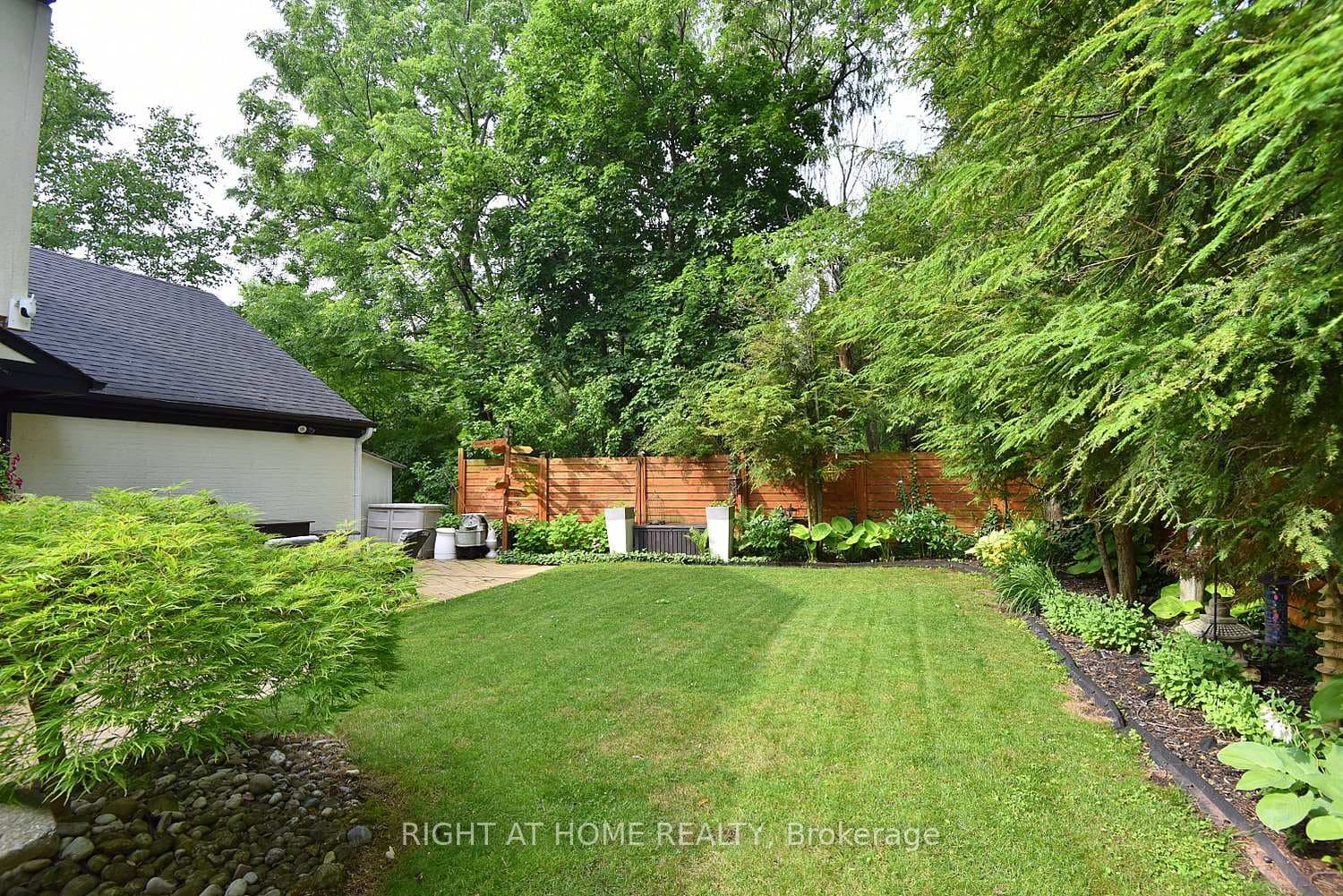 4299 Lakeshore Road photo 45