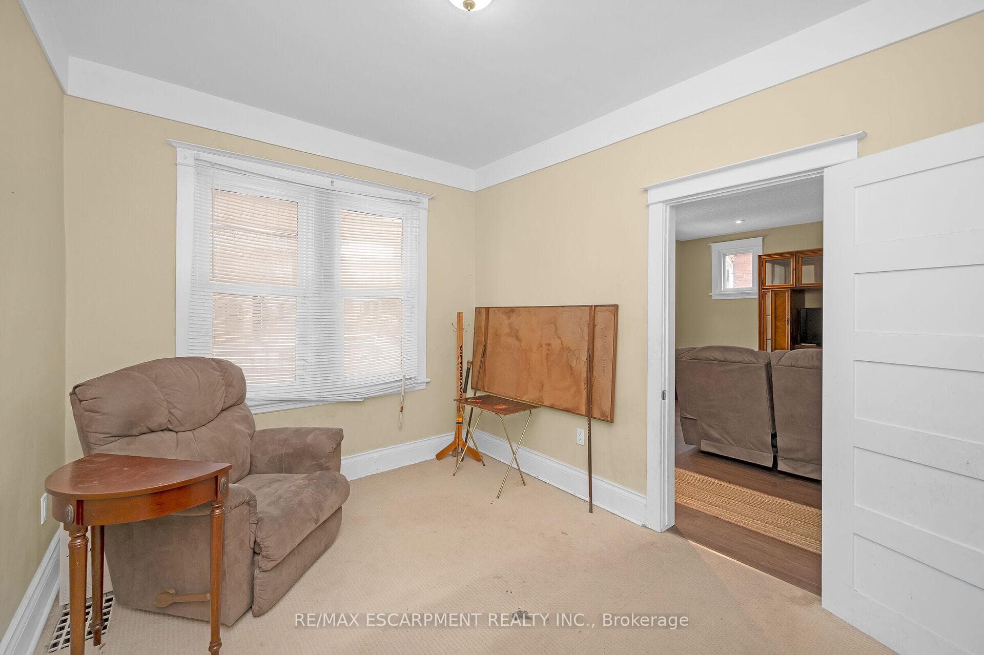 246 Ottawa Street photo 12