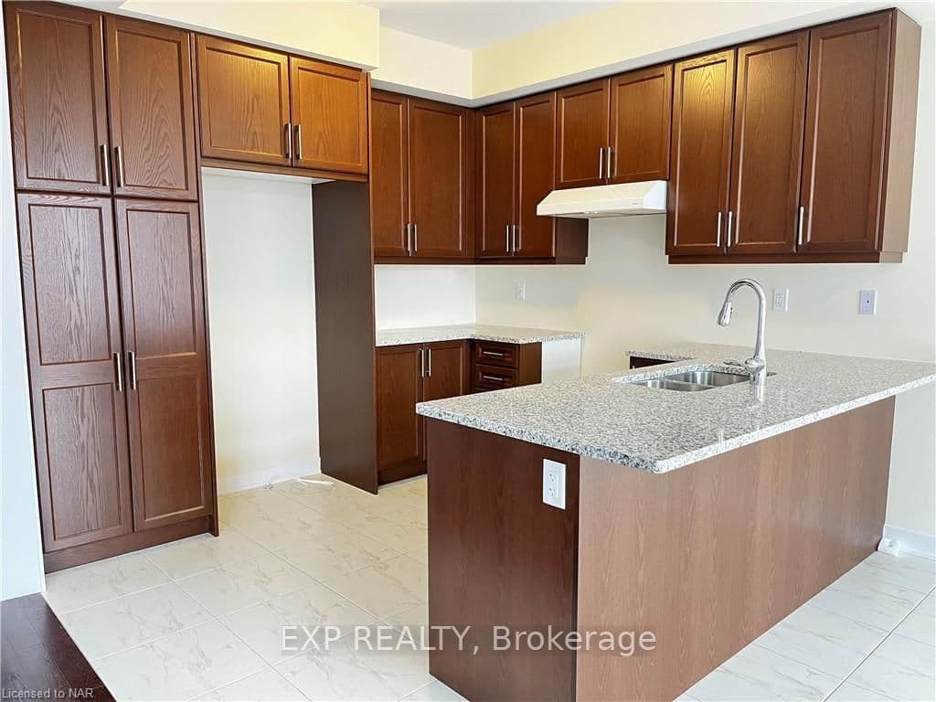 279 EASTBRIDGE Avenue photo 7