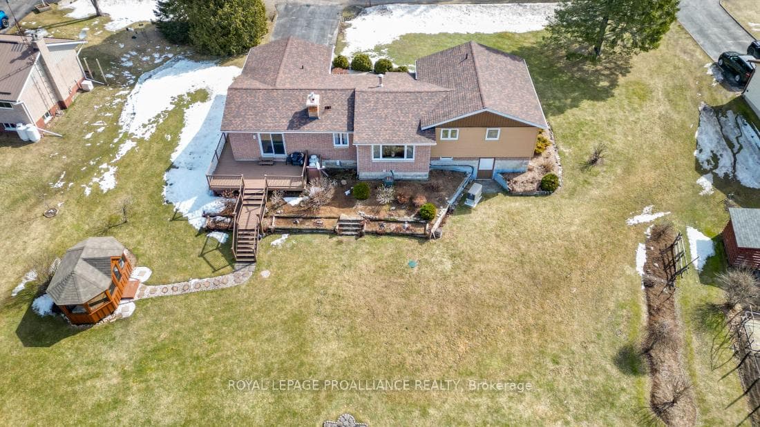74 Pineview Drive photo 40