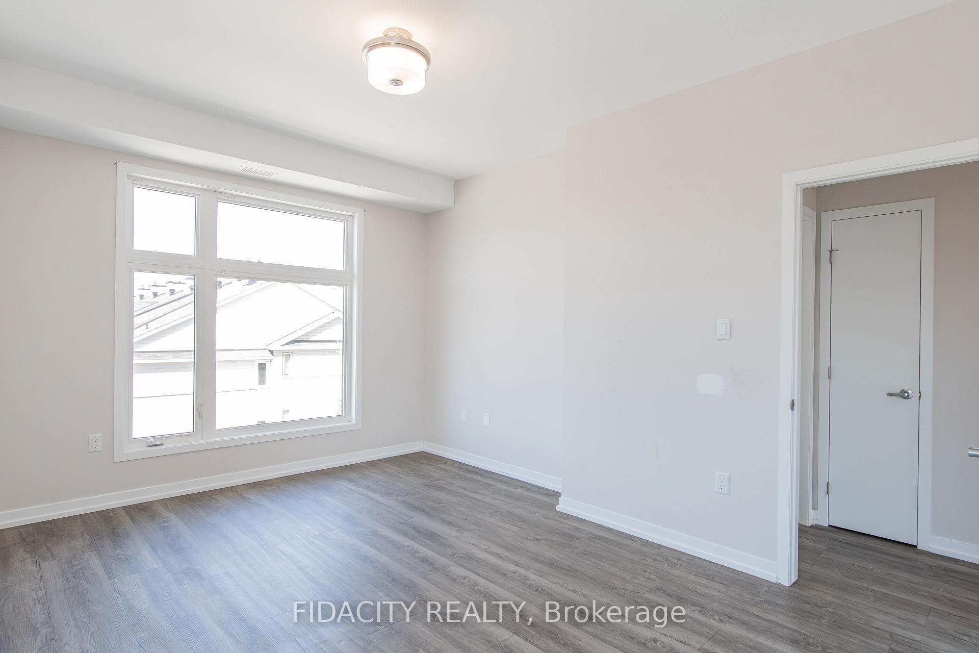 225 Citiplace Drive Unit H photo 8