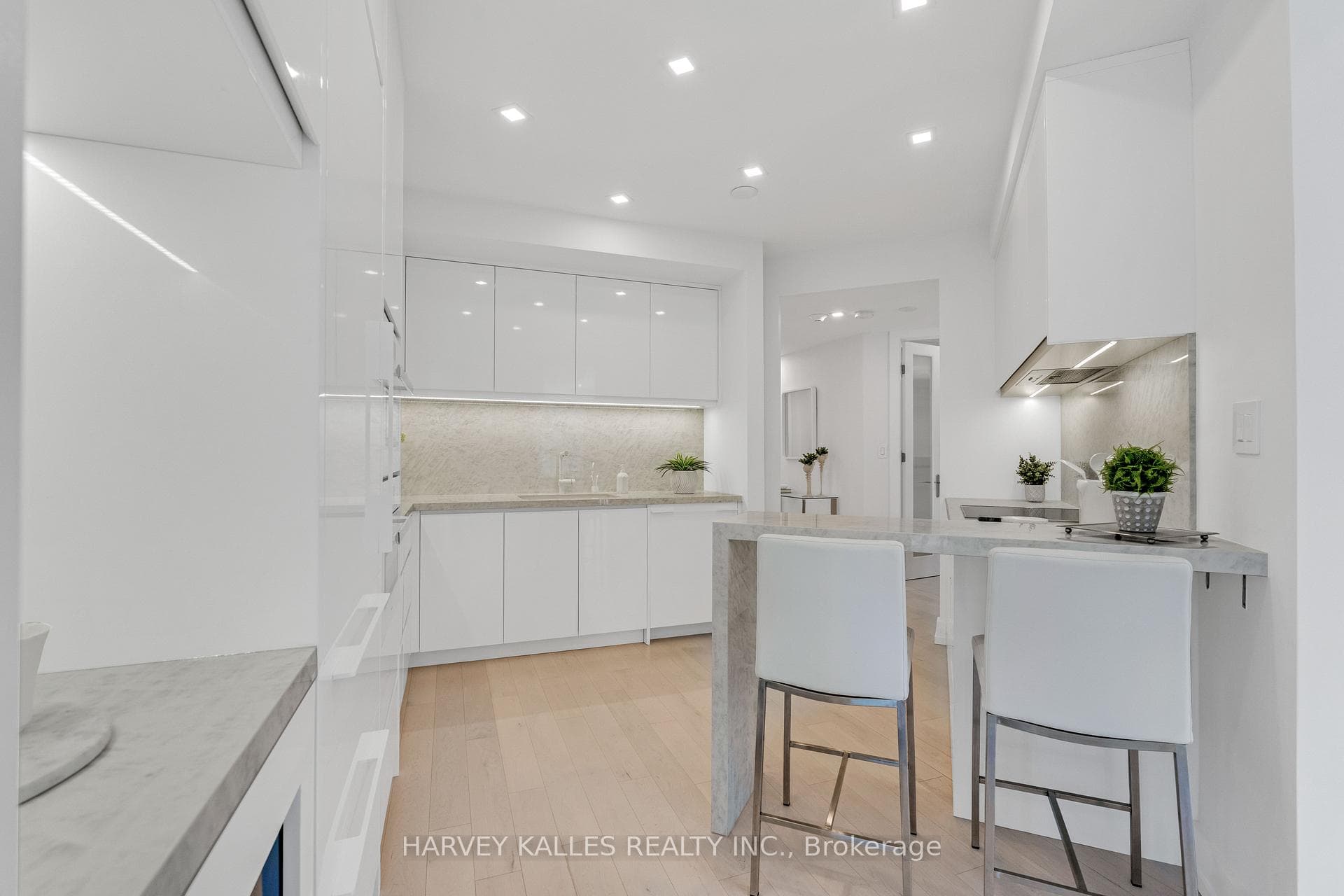 10 Bellair Street Unit 603 photo 13