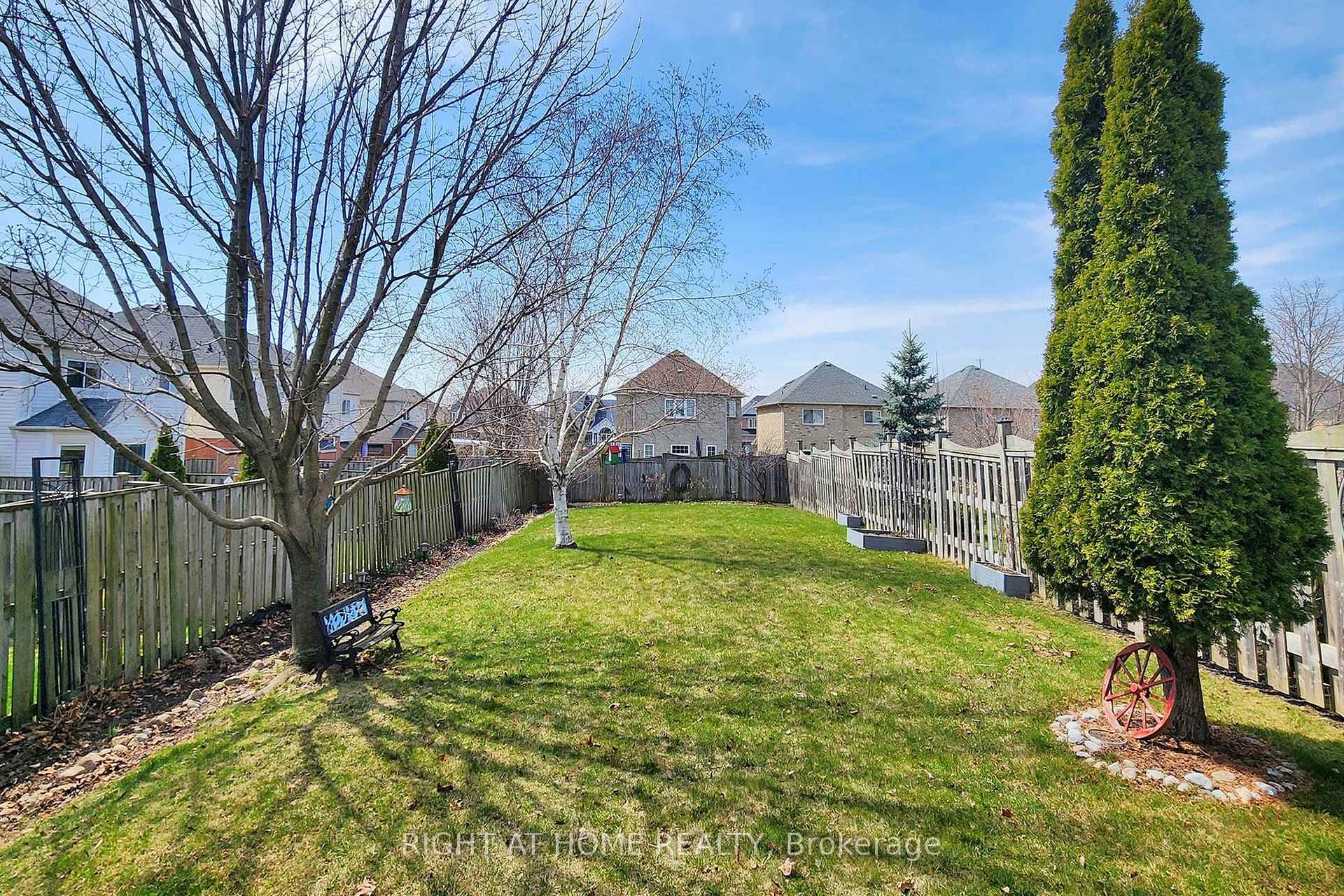 34 Lonsdale Court photo 2