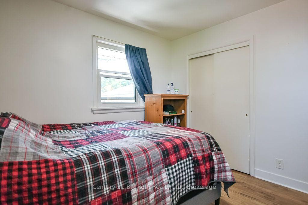 449 Irwin Street photo 14