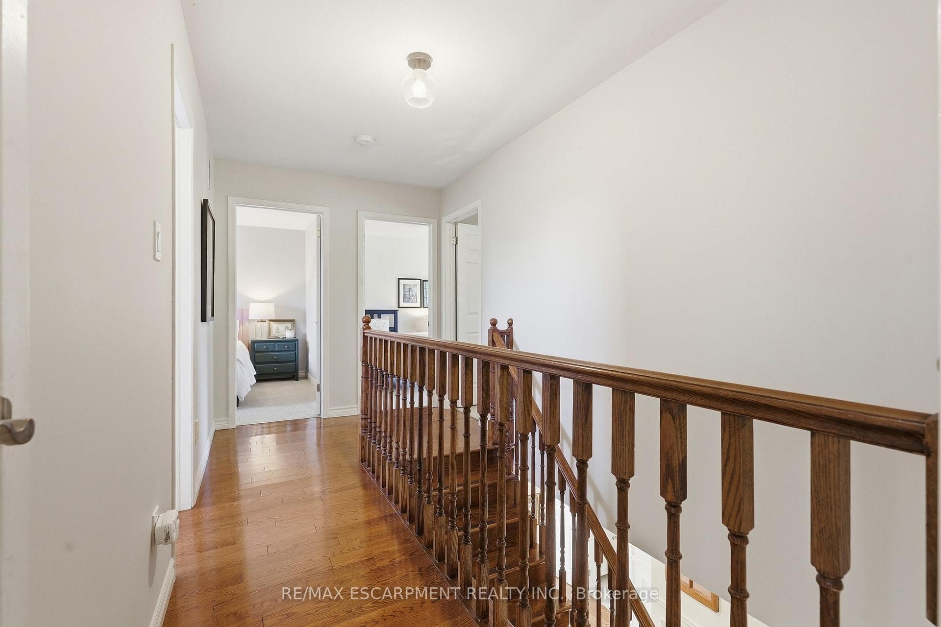 463 Gowland Crescent photo 23