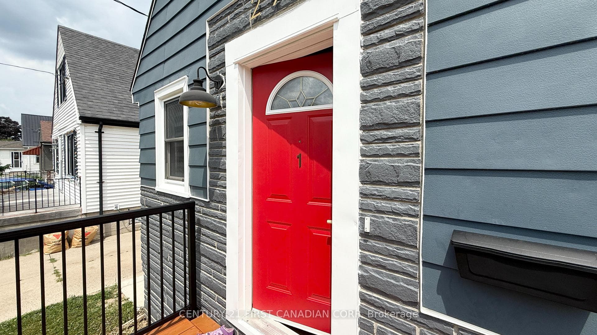 294 Vancouver Street Unit 1 photo 2
