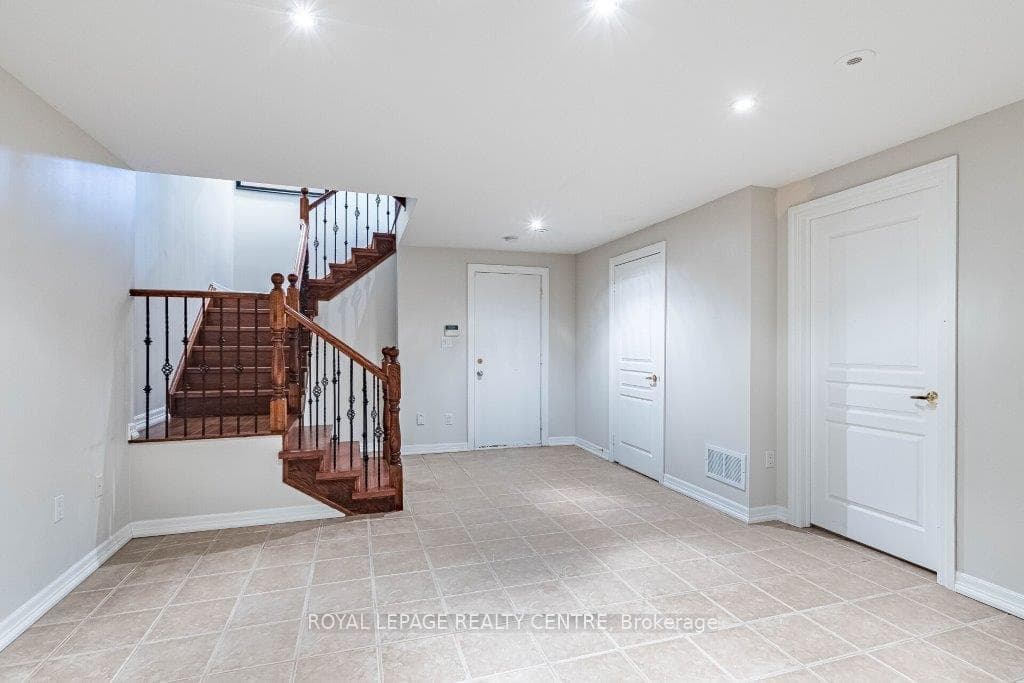 35 Compass Way photo 39