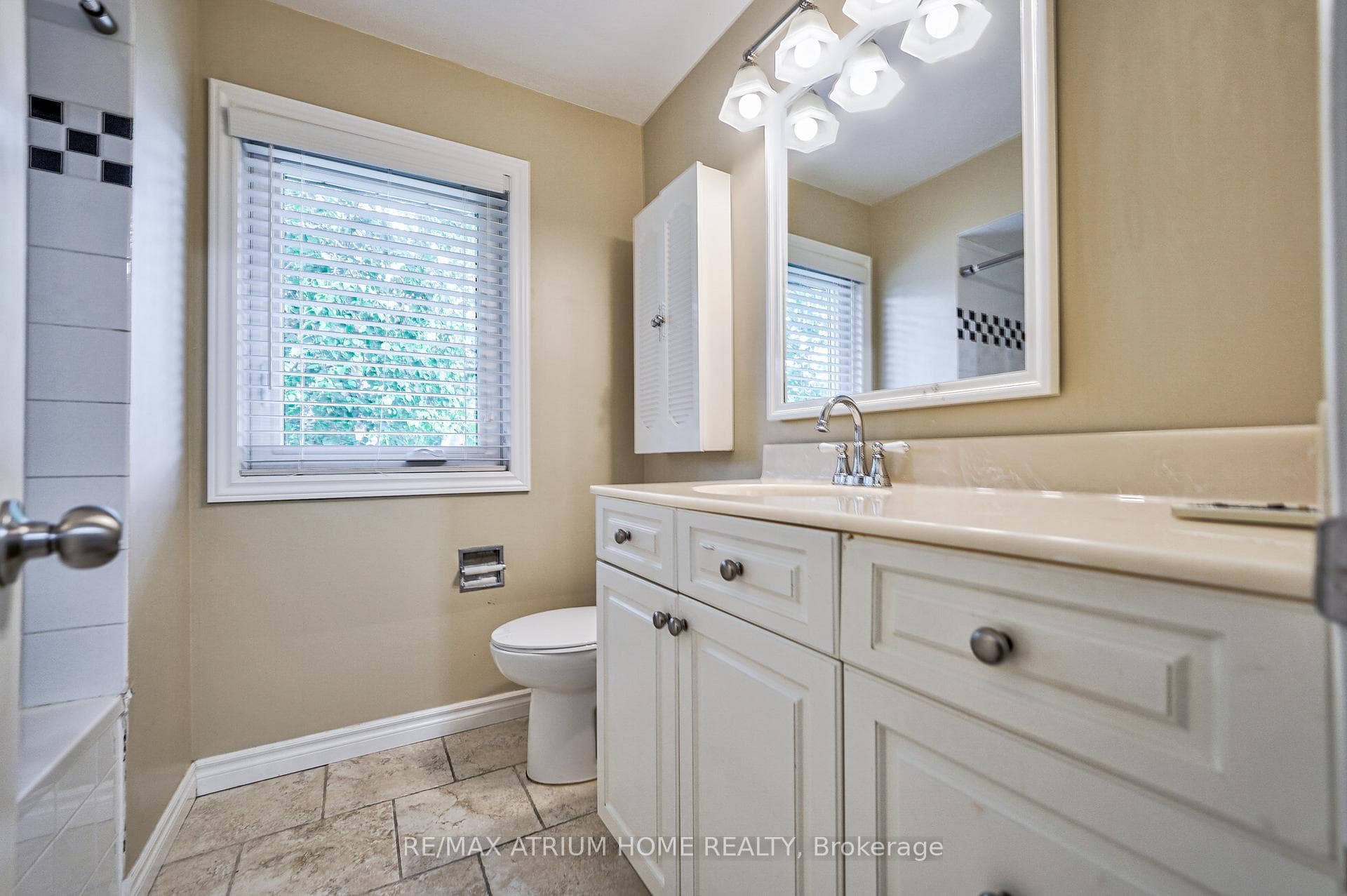 14 Lincoln Green Drive photo 31