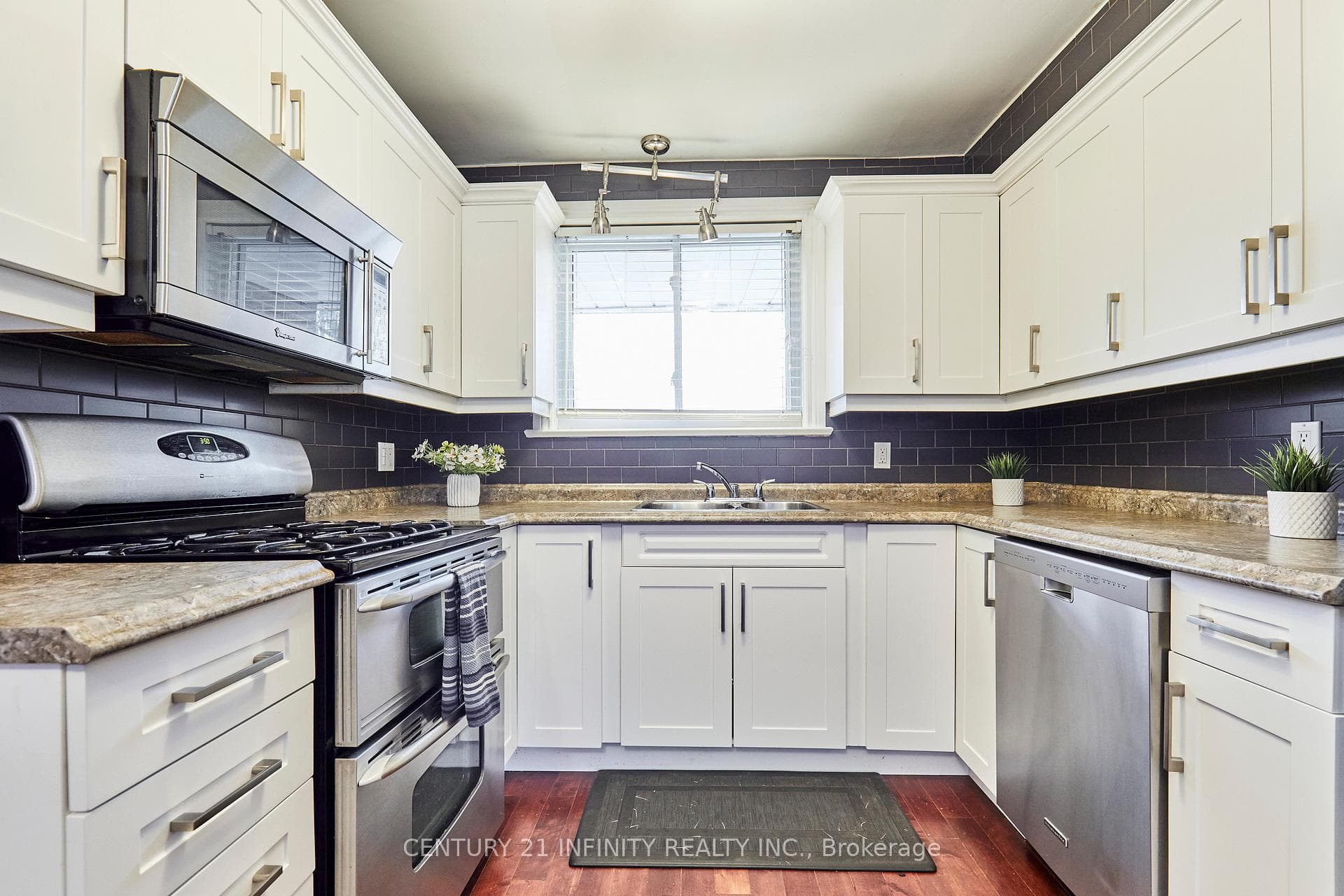 24 Kenton Court photo 15