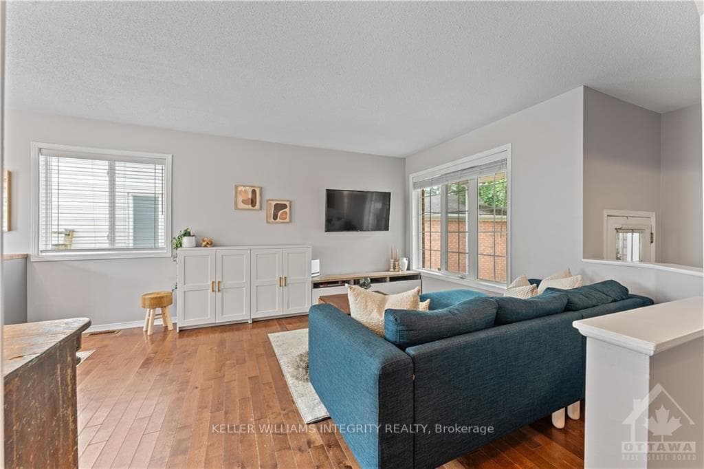 1209 CLYDE Avenue photo 5
